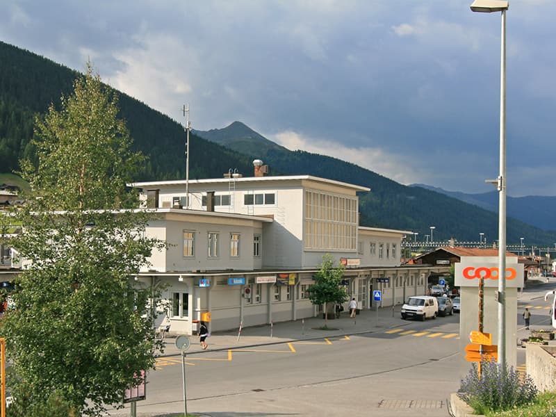 ダヴォス・プラッツ駅